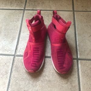 Hot pink Puma sneaker shoes